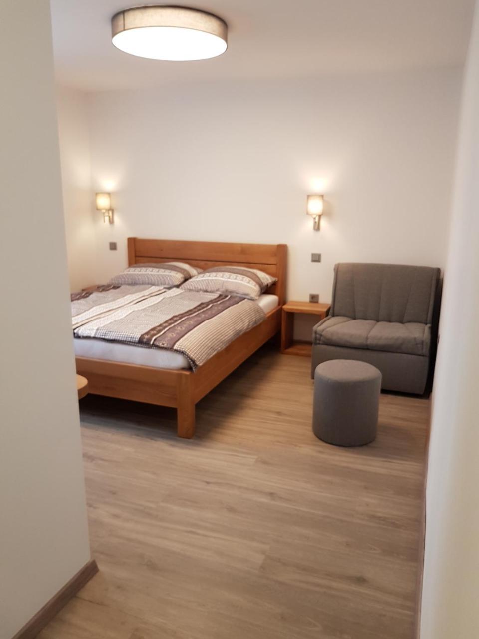 Apartments And Rooms Milena 크라니스카고라 외부 사진