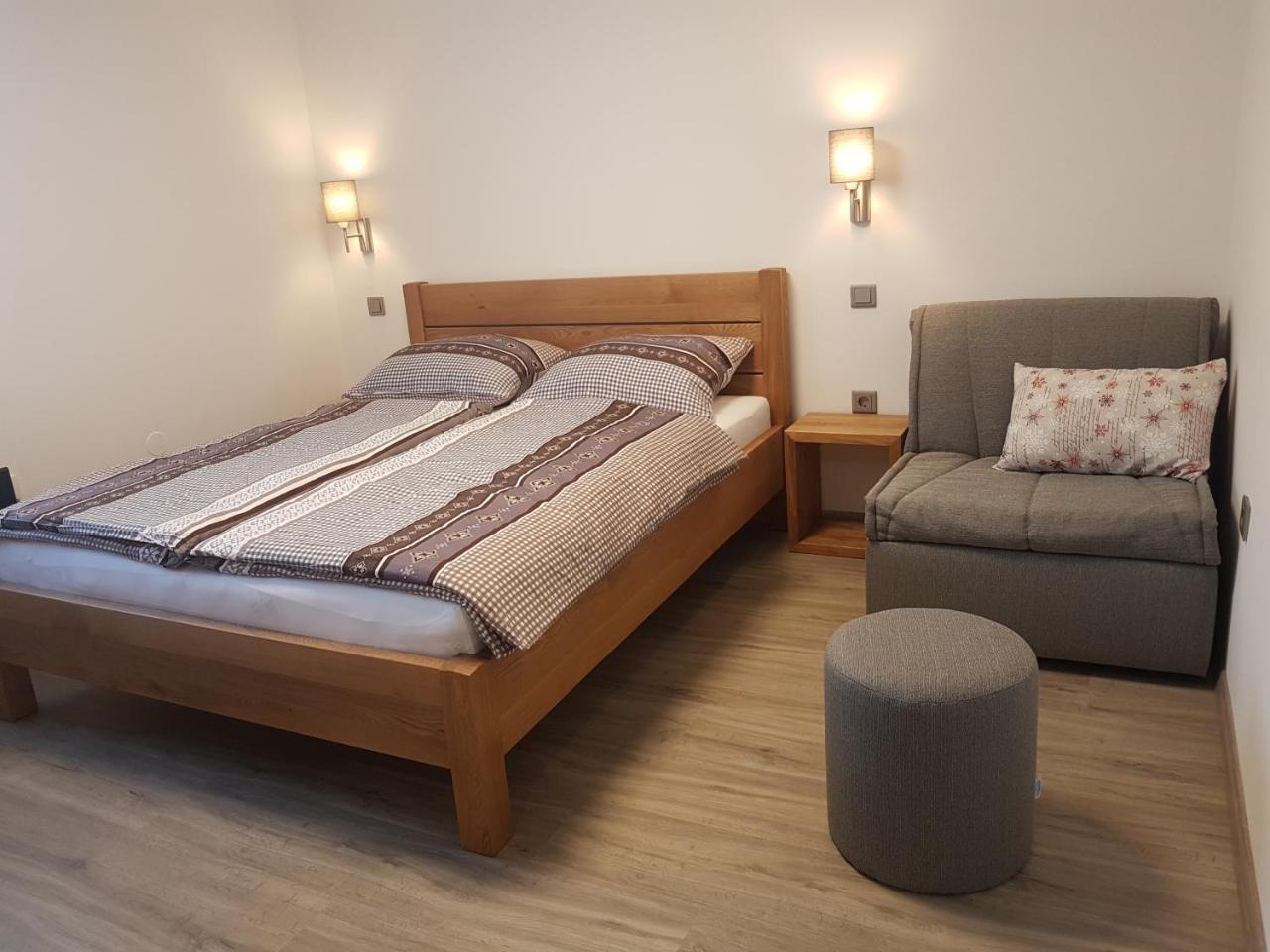 Apartments And Rooms Milena 크라니스카고라 외부 사진