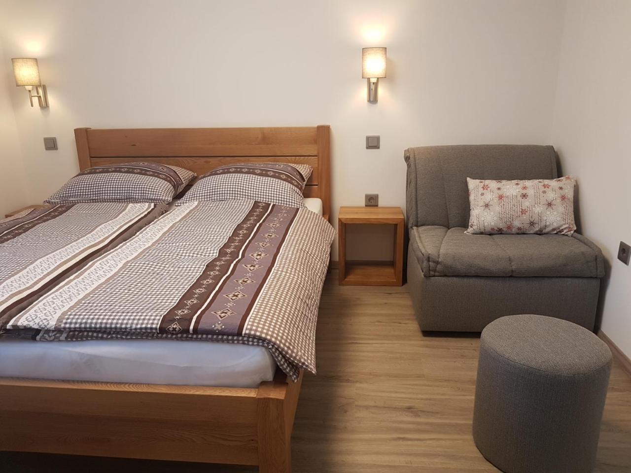 Apartments And Rooms Milena 크라니스카고라 외부 사진